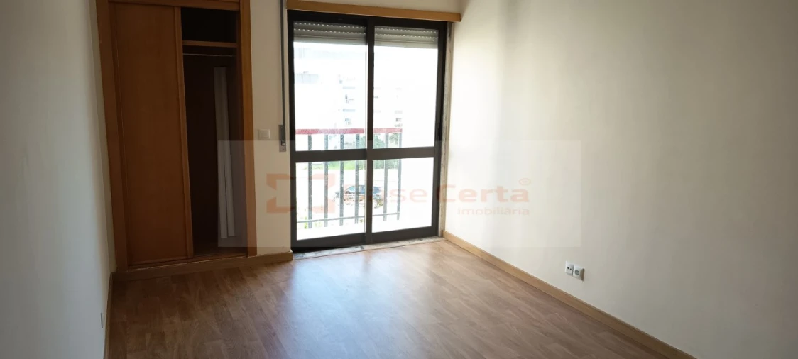 Apartamento T3 para Venda em Rio de Mouro Foto 25