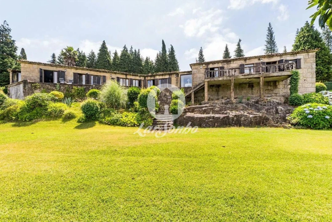 Moradia T6 para Venda em Barcelinhos Foto 4