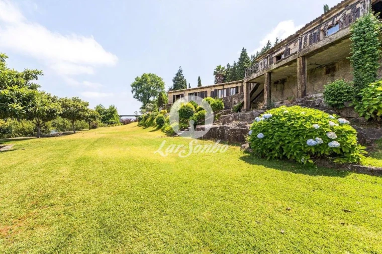 Moradia T6 para Venda em Barcelinhos Foto 5