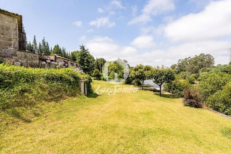 Moradia T6 para Venda em Barcelinhos Foto 8