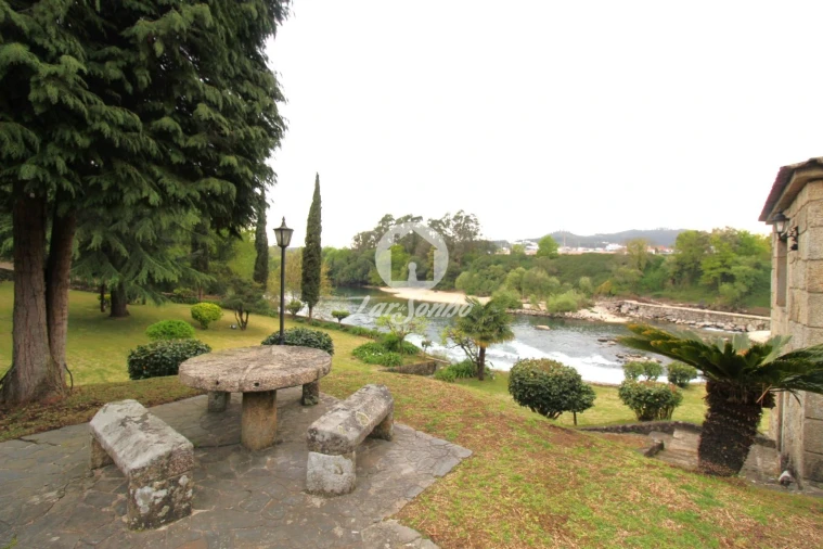 Moradia T6 para Venda em Barcelinhos Foto 14