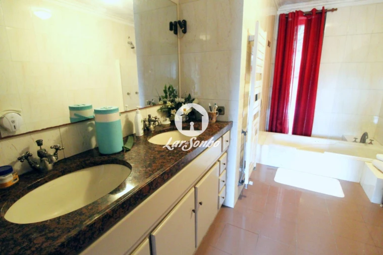 Quinta T6 para Venda em Barcelinhos Foto 27