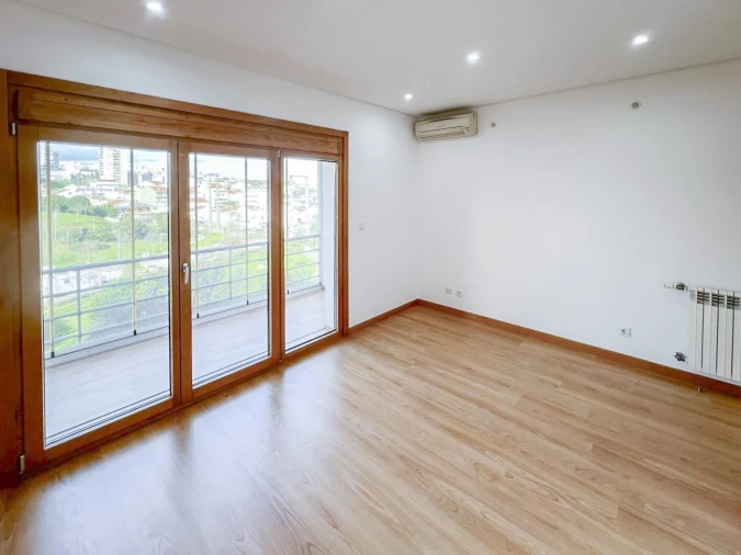 Apartamento T3 para Venda em Odivelas Foto 9