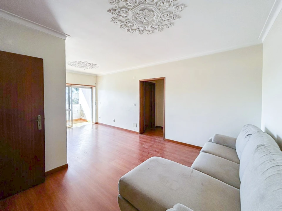 Apartamento T2 para Venda em Queluz e Belas Foto 5