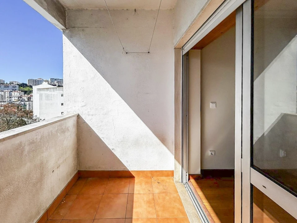 Apartamento T2 para Venda em Queluz e Belas Foto 17