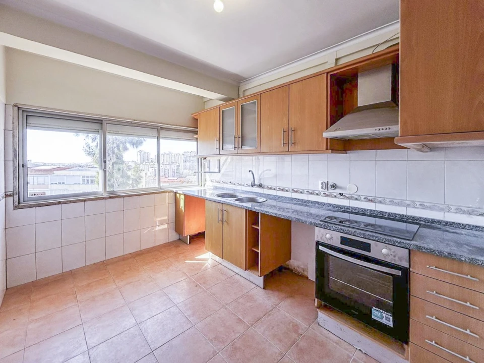 Apartamento T2 para Venda em Queluz e Belas Foto 4