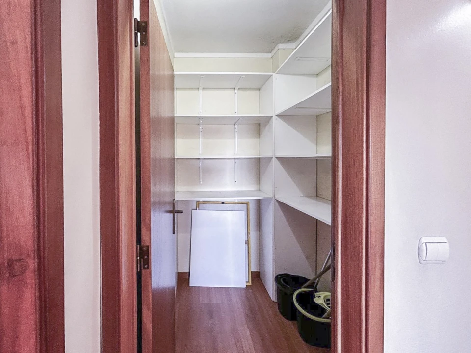 Apartamento T2 para Venda em Queluz e Belas Foto 12
