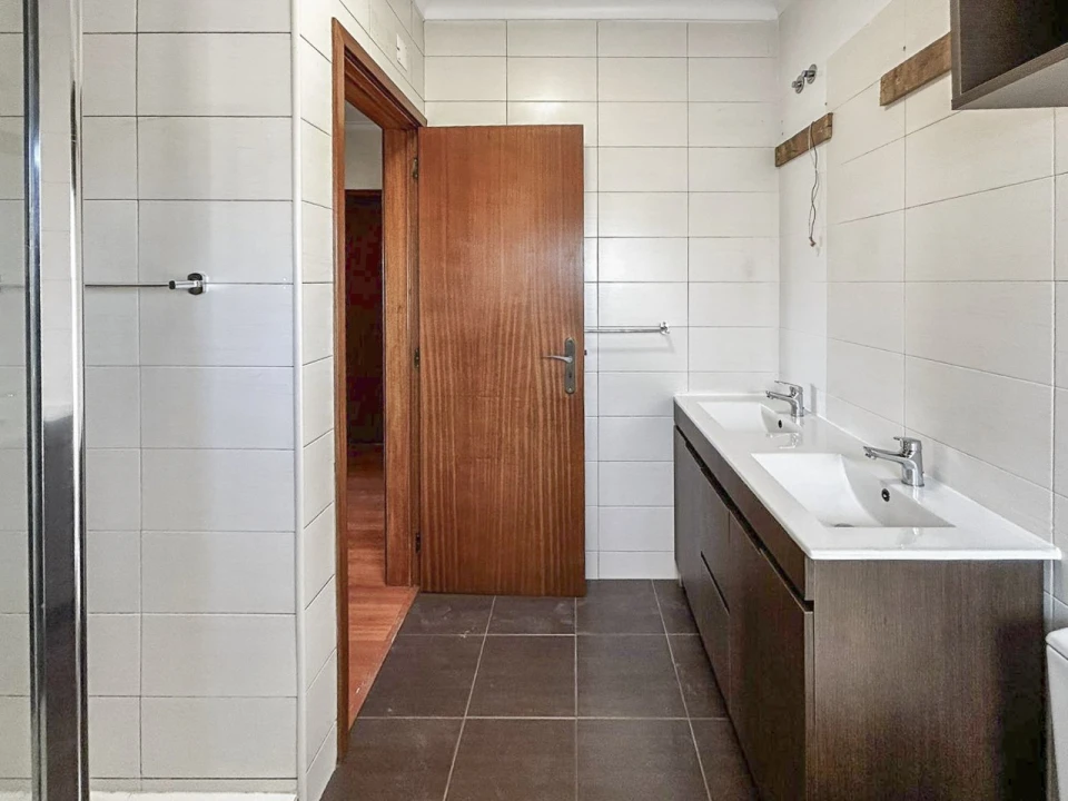 Apartamento T2 para Venda em Queluz e Belas Foto 13