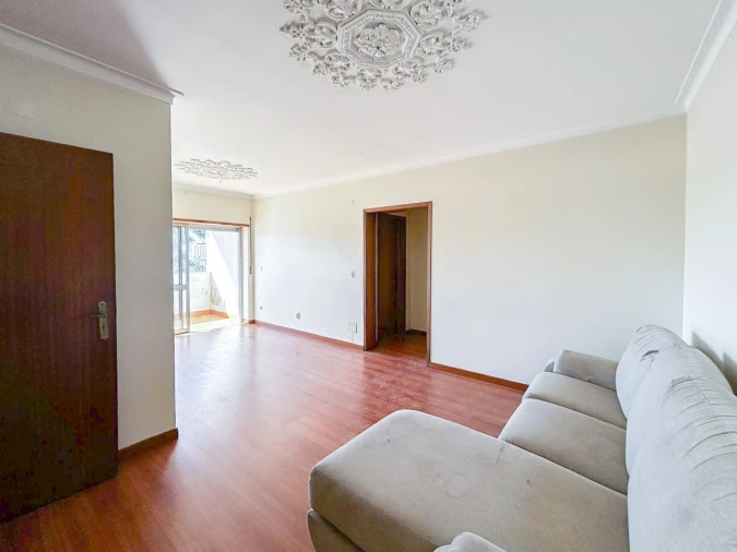 Apartamento T2 para Venda em Queluz e Belas Foto 5