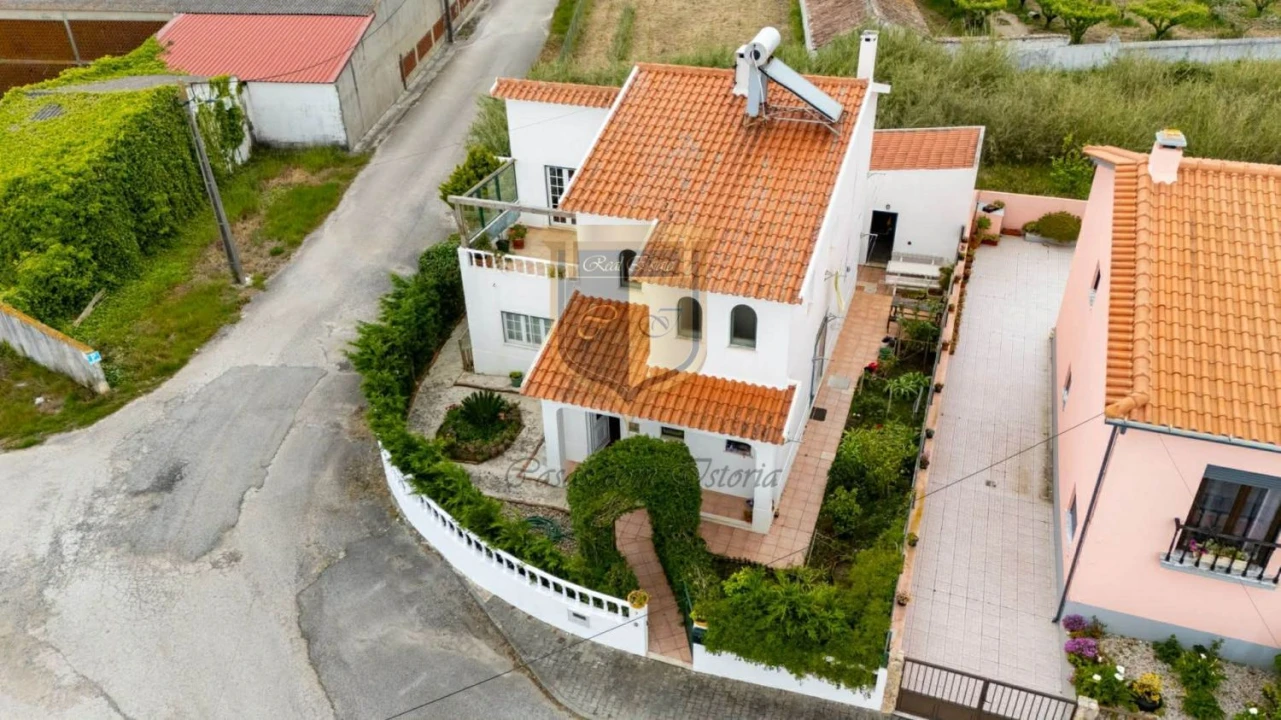 Moradia T4 para Venda em Serra D'El-Rei Foto 3