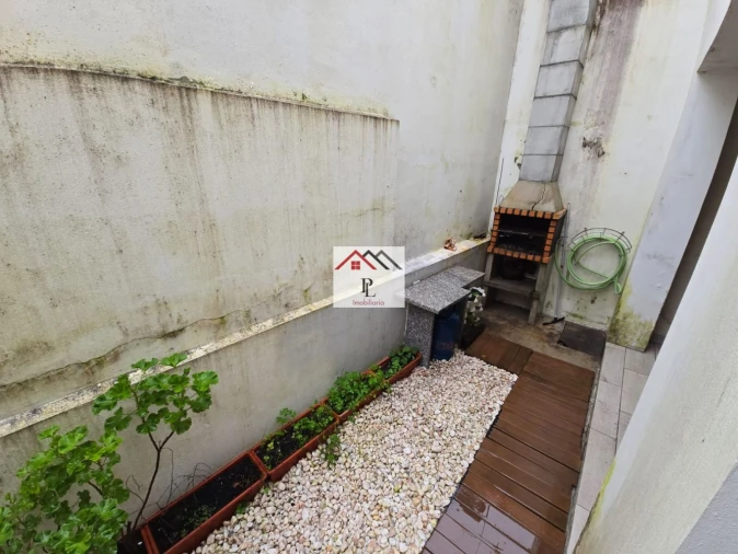 Moradia T3 para Venda em São Pedro Foto 19