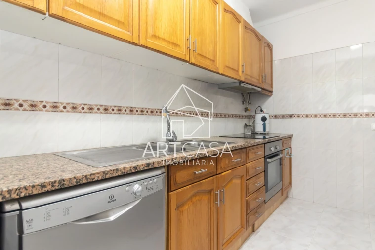 Apartamento T2 para Venda em Sesimbra (Castelo) Foto 14