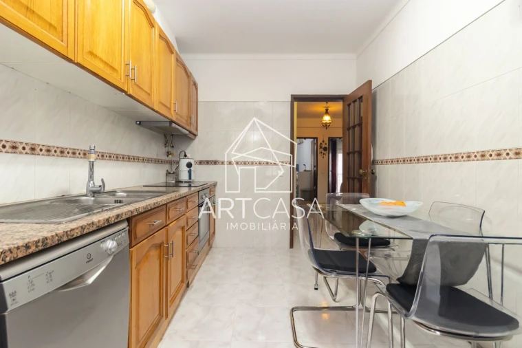 Apartamento T2 para Venda em Sesimbra (Castelo) Foto 13