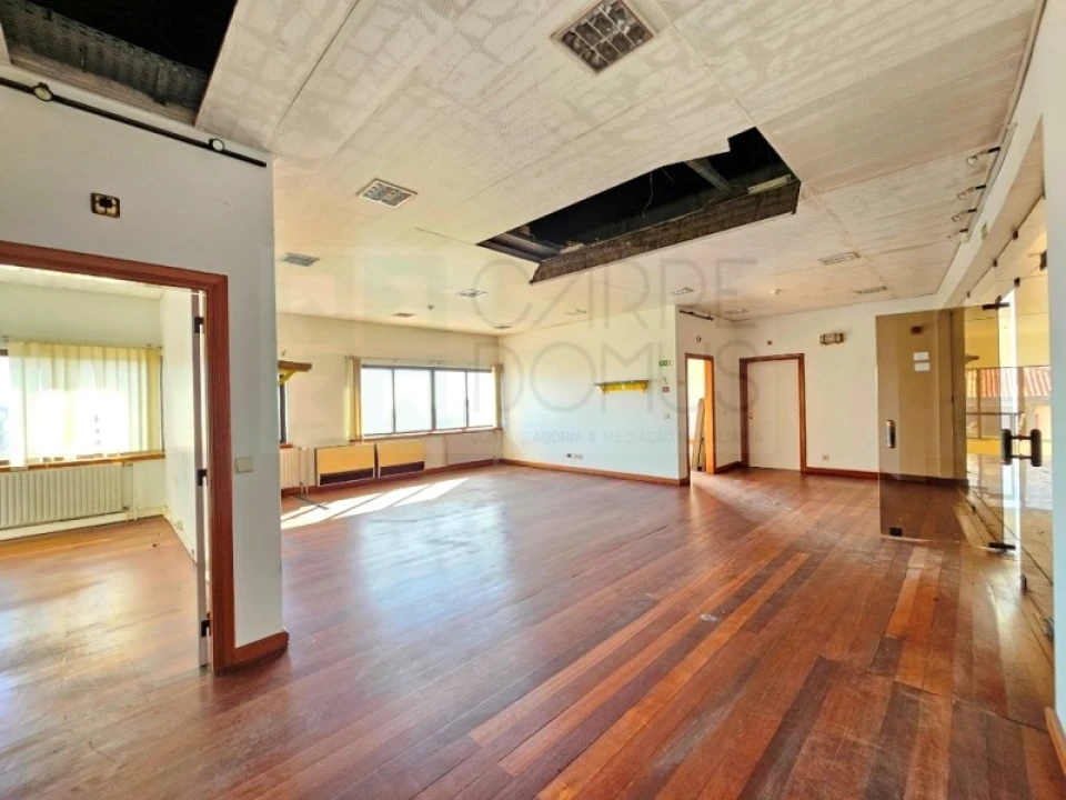 Prédio para Venda em Alfragide Foto 16