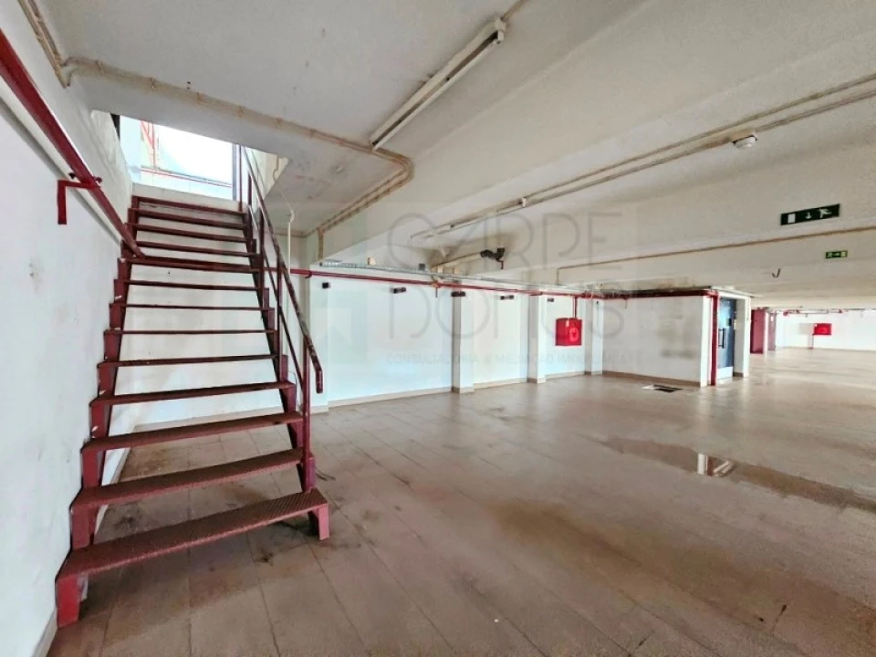 Prédio para Venda em Alfragide Foto 54