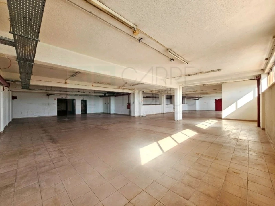 Prédio para Venda em Alfragide Foto 60