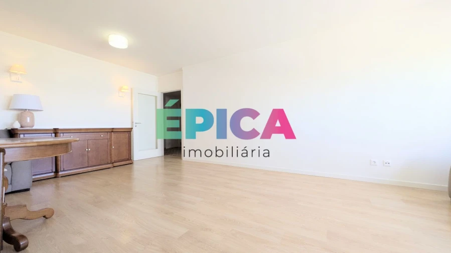 Apartamento T2 para Venda em Lumiar Foto 1