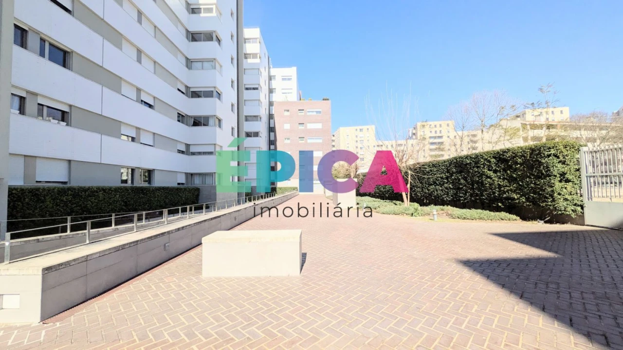 Apartamento T2 para Venda em Lumiar Foto 41