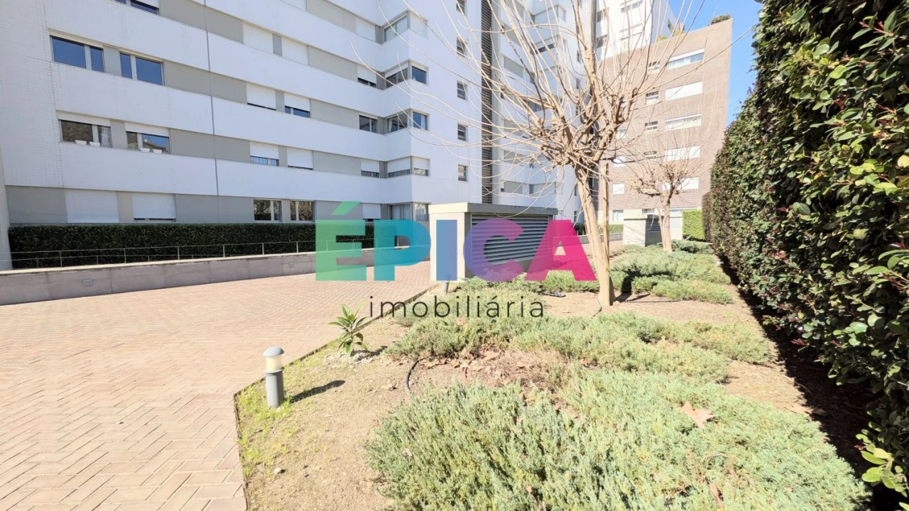 Apartamento T2 para Venda em Lumiar Foto 4