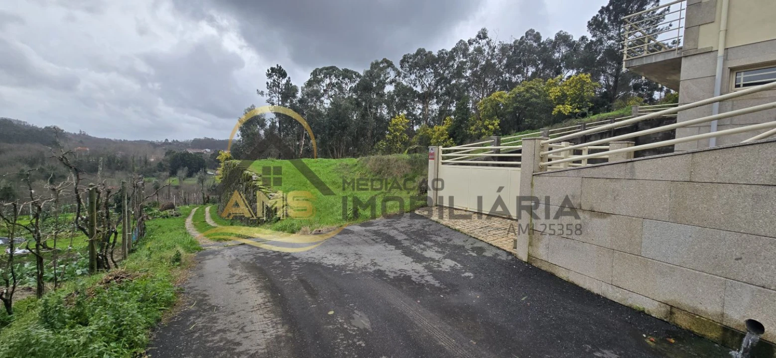 Terreno para Venda em Atães e Rendufe Foto 1