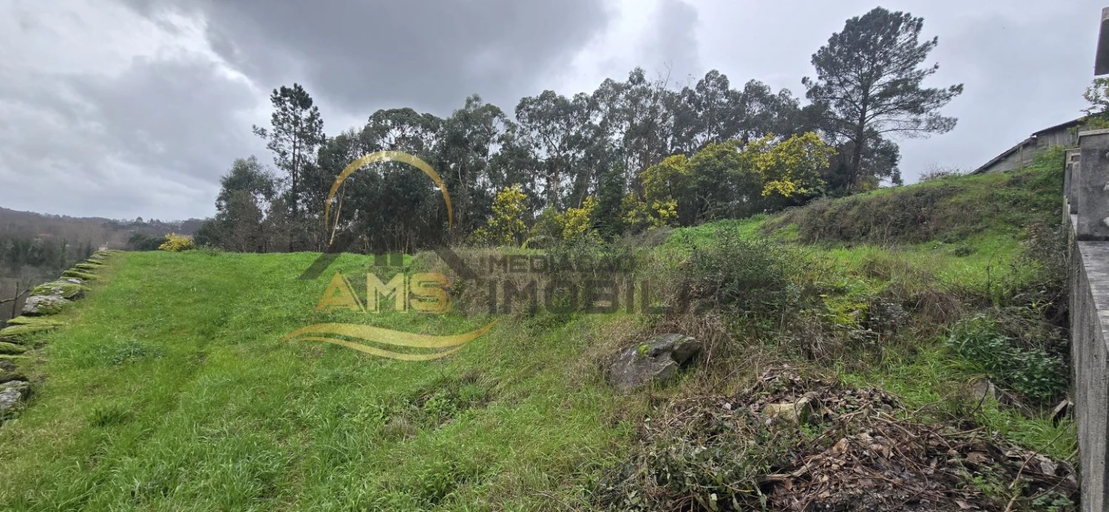 Terreno para Venda em Atães e Rendufe Foto 3
