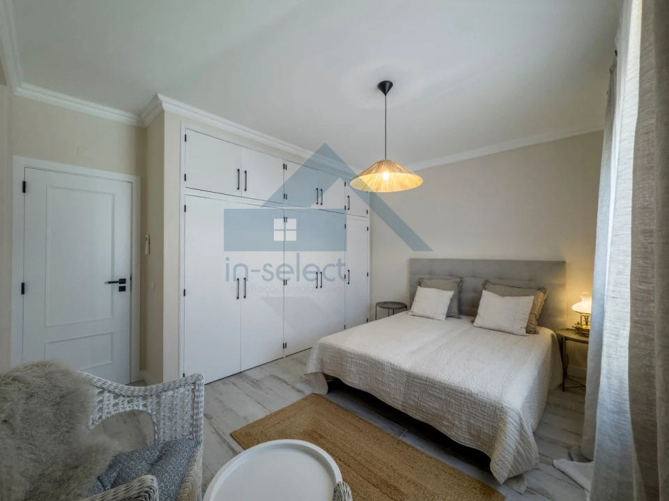 Moradia T4 para Venda em Quelfes Foto 35