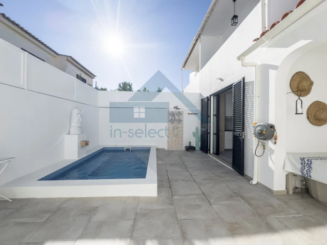 Moradia T4 para Venda em Quelfes Foto 43