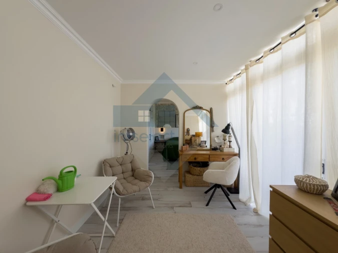 Moradia T4 para Venda em Quelfes Foto 29