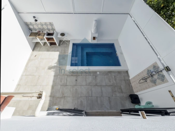 Moradia T4 para Venda em Quelfes Foto 39