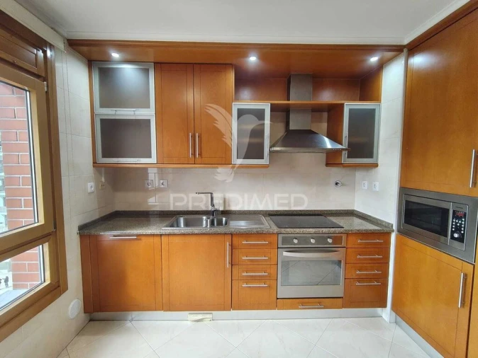 Apartamento T3 para Venda em Odivelas Foto 1