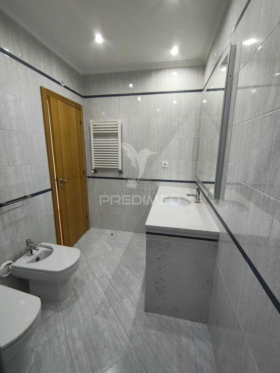 Apartamento T3 para Venda em Odivelas Foto 11