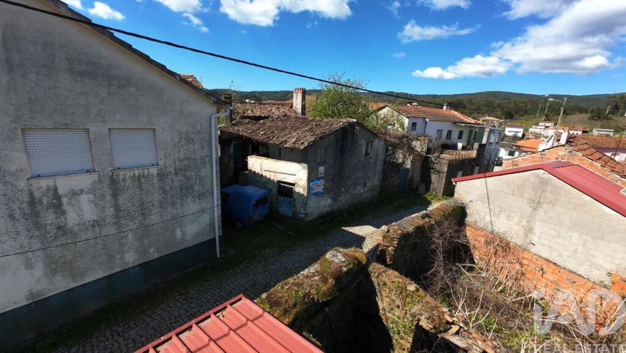 Moradia T1 para Venda em Castanheira de Pêra e Coentral Foto 7