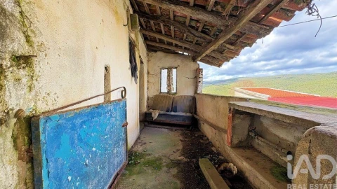 Moradia para Venda em Castanheira de Pêra e Coentral