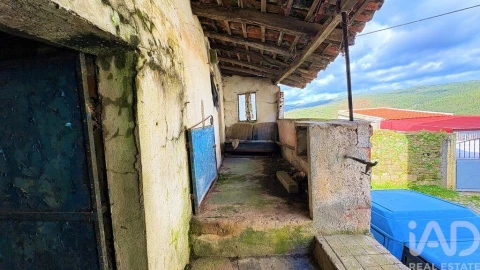 Moradia para Venda em Castanheira de Pêra e Coentral