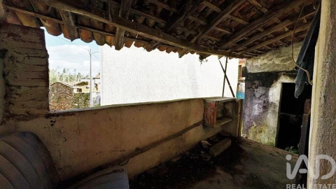 Moradia para Venda em Castanheira de Pêra e Coentral