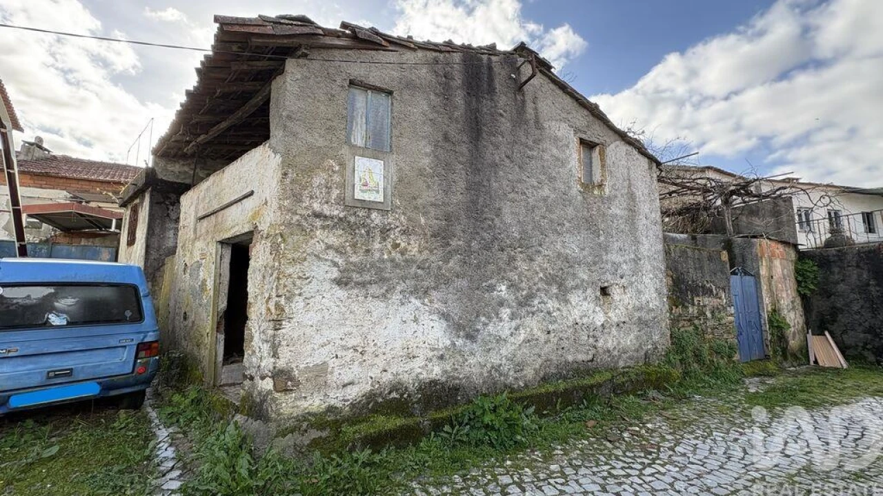 Moradia T1 para Venda em Castanheira de Pêra e Coentral Foto 4