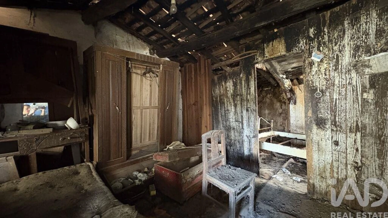 Moradia T1 para Venda em Castanheira de Pêra e Coentral Foto 21