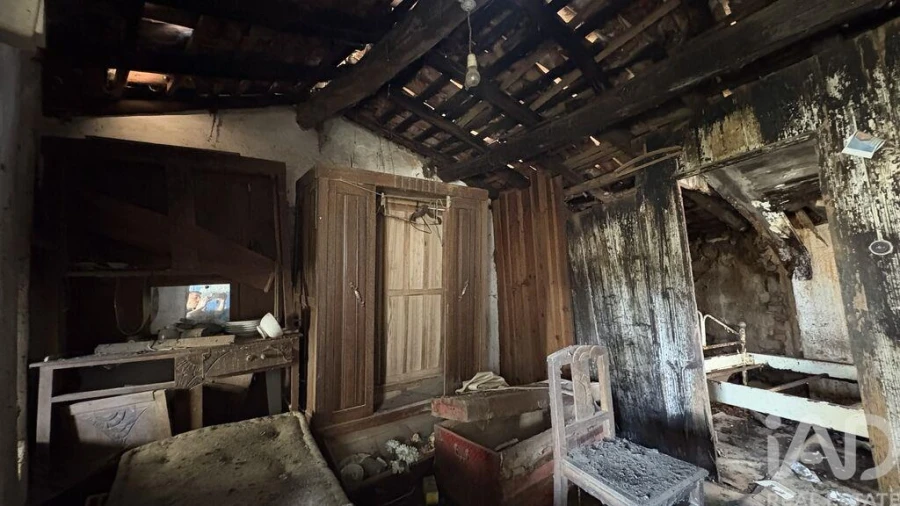 Moradia T1 para Venda em Castanheira de Pêra e Coentral Foto 23