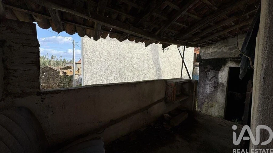 Moradia T1 para Venda em Castanheira de Pêra e Coentral Foto 25