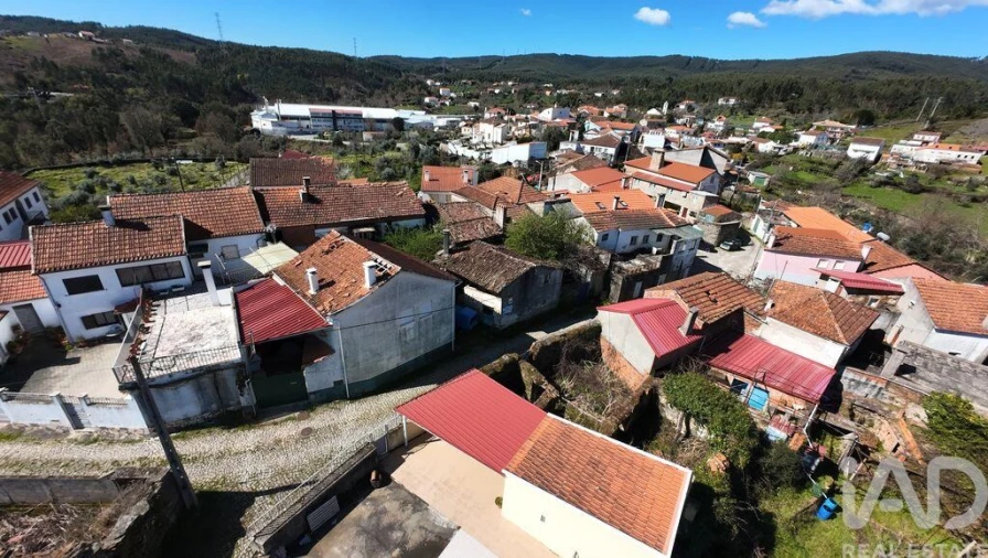 Moradia T1 para Venda em Castanheira de Pêra e Coentral Foto 28