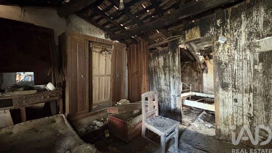 Moradia T1 para Venda em Castanheira de Pêra e Coentral Foto 21