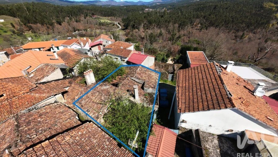 Moradia T1 para Venda em Castanheira de Pêra e Coentral Foto 4