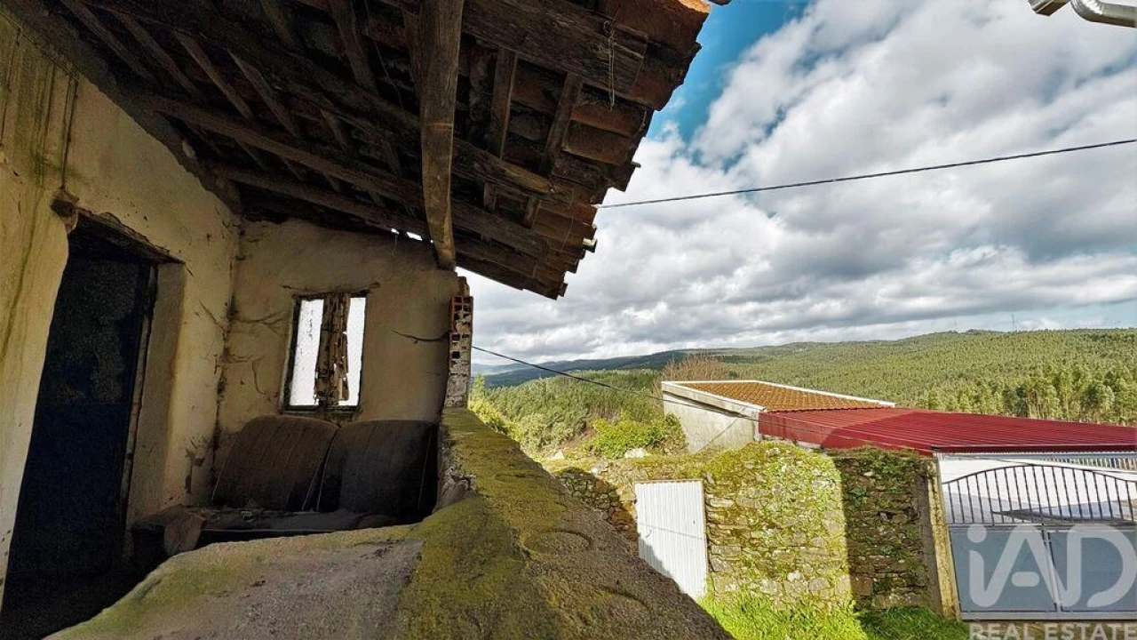 Moradia para Venda em Castanheira de Pêra e Coentral Foto 32