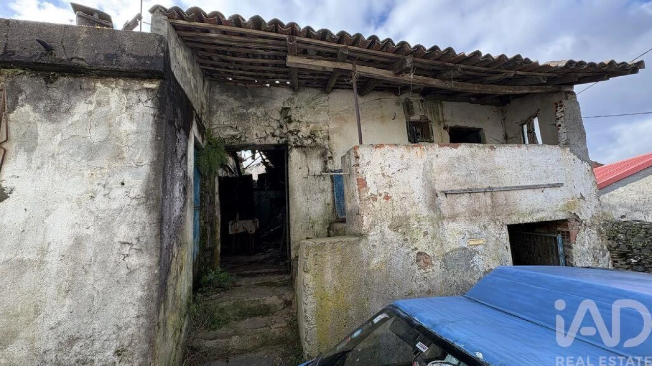 Moradia T1 para Venda em Castanheira de Pêra e Coentral Foto 12