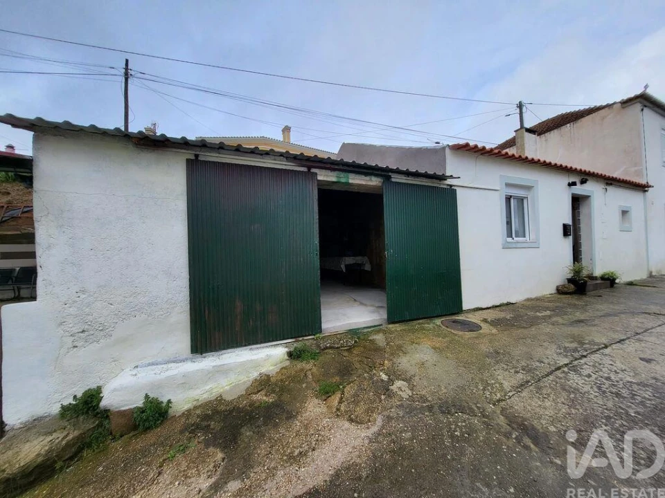 Moradia T2 para Venda em Santa Maria, São Pedro e Matacães Foto 13