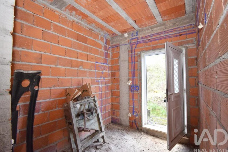 Terreno para Venda em São Miguel, Santa Eufémia e Rabaçal Foto 3