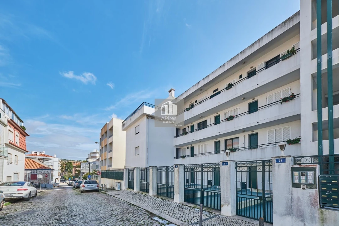 Apartamento T4 para Venda em Costa da Caparica Foto 25