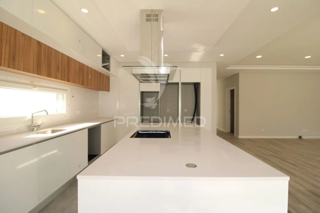 Moradia T4 para Venda em Azeitão (São Lourenço e São Simão) Foto 6