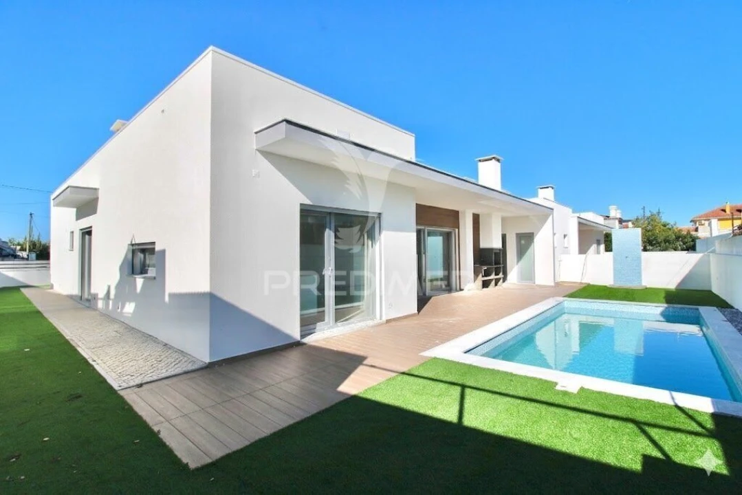 Moradia T4 para Venda em Azeitão (São Lourenço e São Simão) Foto 1