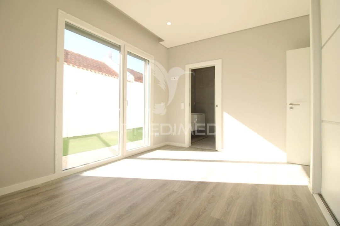 Moradia T4 para Venda em Azeitão (São Lourenço e São Simão) Foto 17